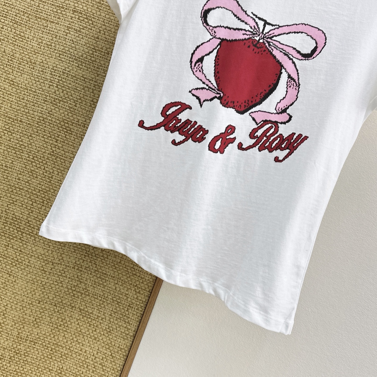 Women's short sleeves